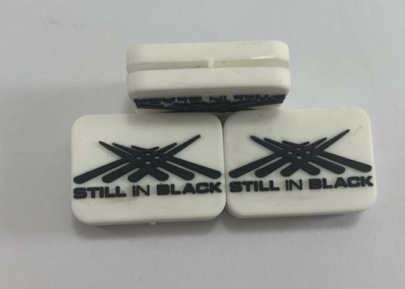 Anti-vibrateur Still in Black Transport inclus*